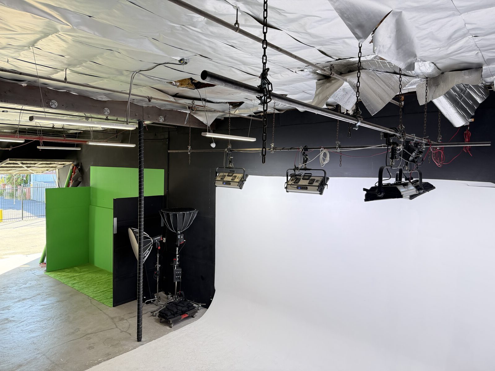 Interview and podcast setup at KNOWS STUDIOS CYC wall